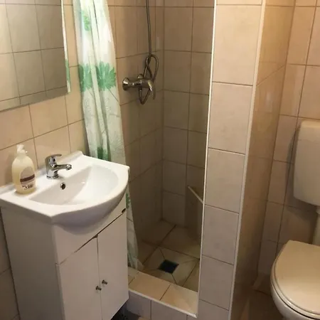 Borzic - One Bedroom With Terarce And Sea View 오미스