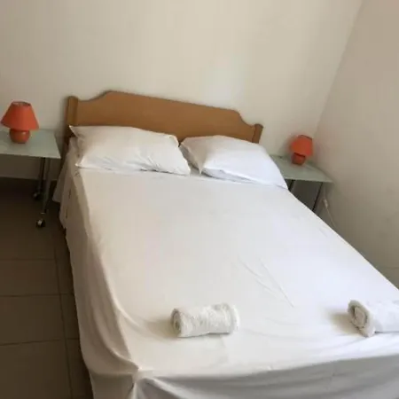 아파트 Borzic - One Bedroom With Terarce And Sea View 오미스